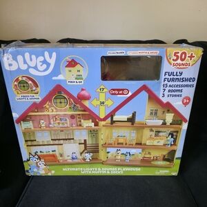 Bluey Family Home Playset and Bluey and Friends Characters